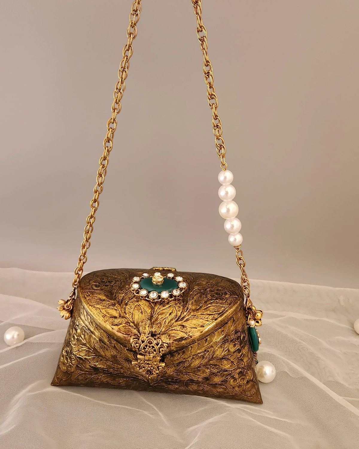 Antique Gold Royale Metal Clutch by Clutch It