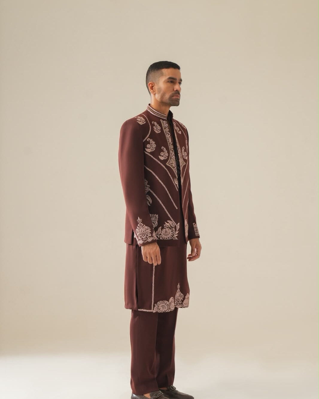 Mahroon Indo Set side view