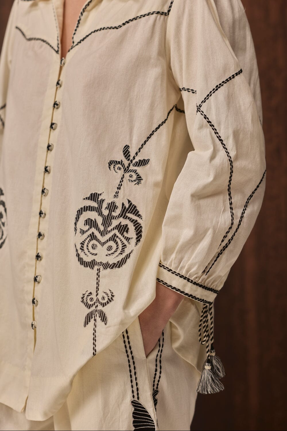 Dera Embroidered Shirt With Pants — photo 4