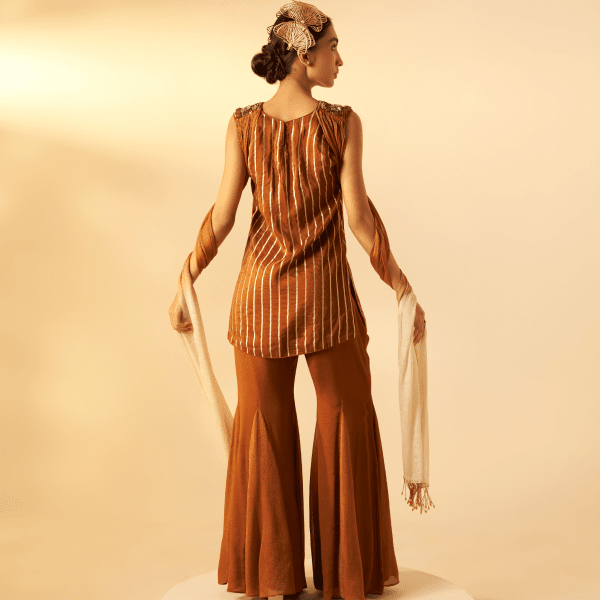 Divya- Tunic set with attached dupatta — view 4