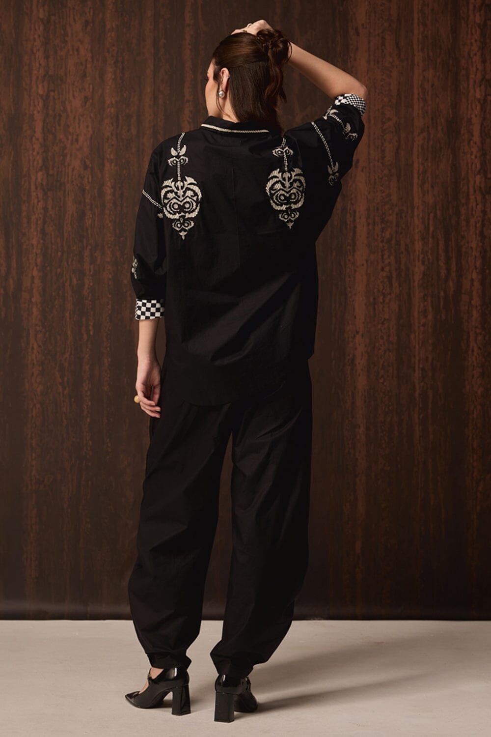 Diya Embroidered Shirt With Pants — photo 4