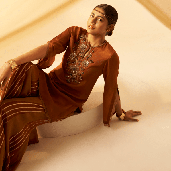 Gauri-  Festive short tunic set — view 3