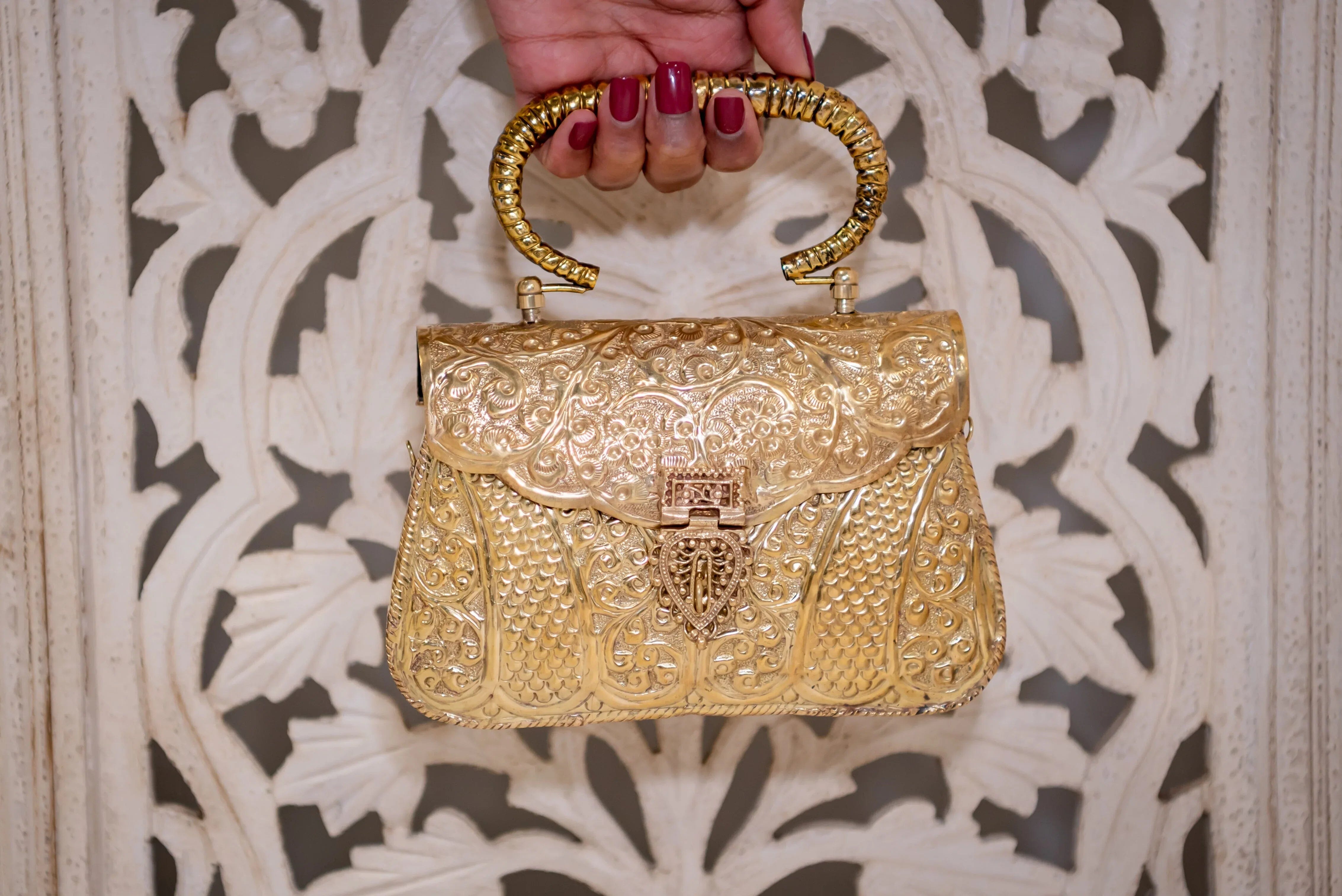 SAYA Golden Clutch by Clutch It