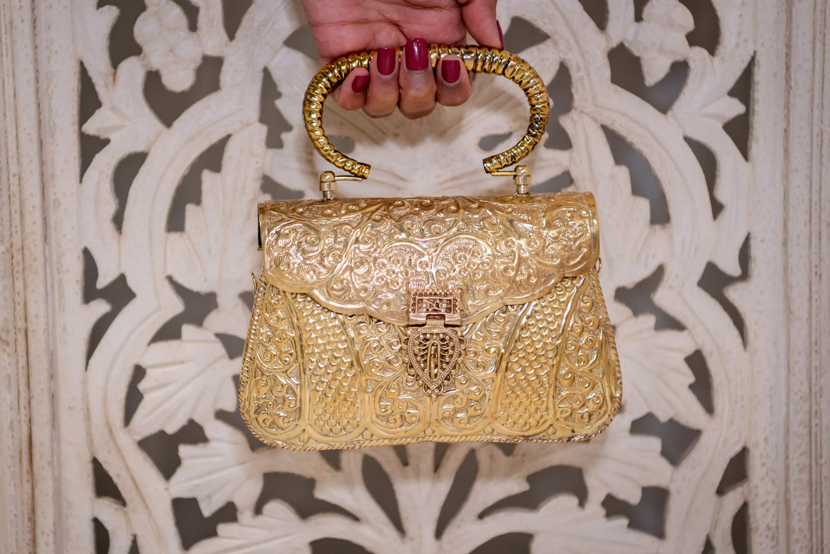 SAYA Golden Clutch by Clutch It